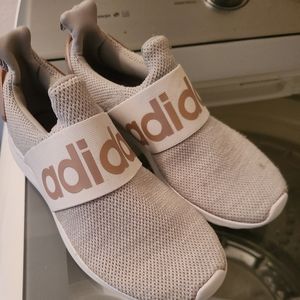 Adidas shoes READ DESCRIPTION